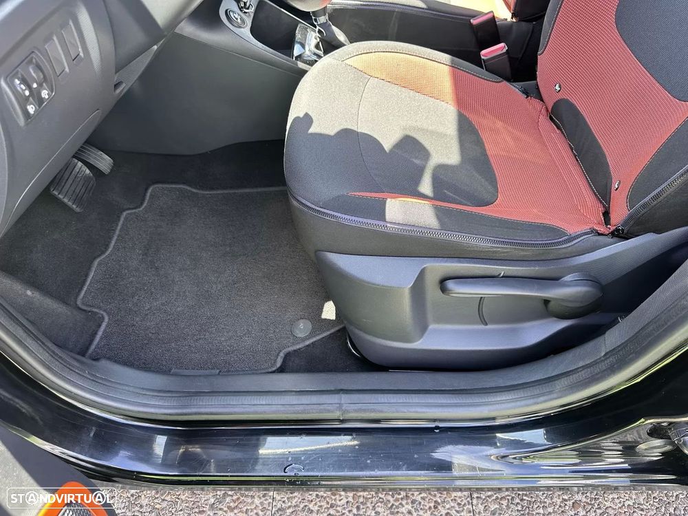Renault Captur 1.5 dCi Sport EDC - 34