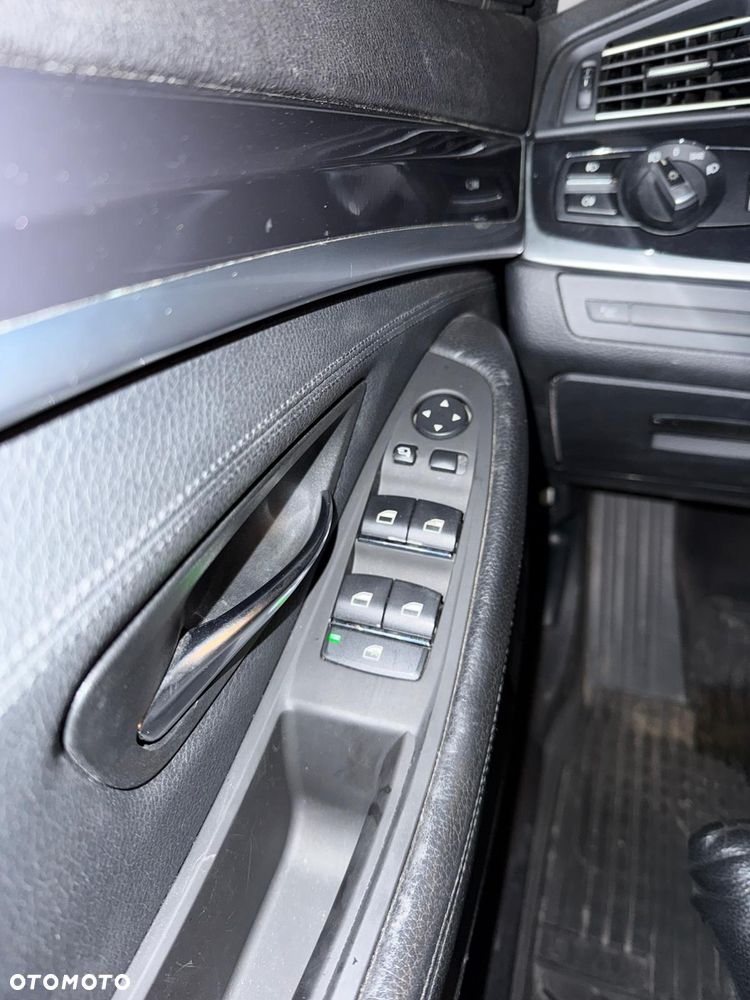 BMW Seria 5 530d - 30