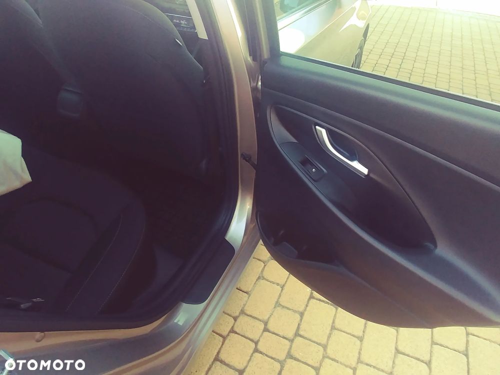 Hyundai i30 1.4 Comfort - 18