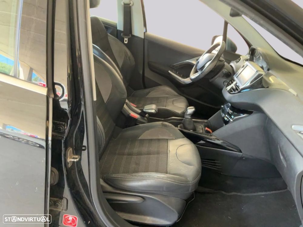 Peugeot 2008 1.2 PureTech Allure - 8