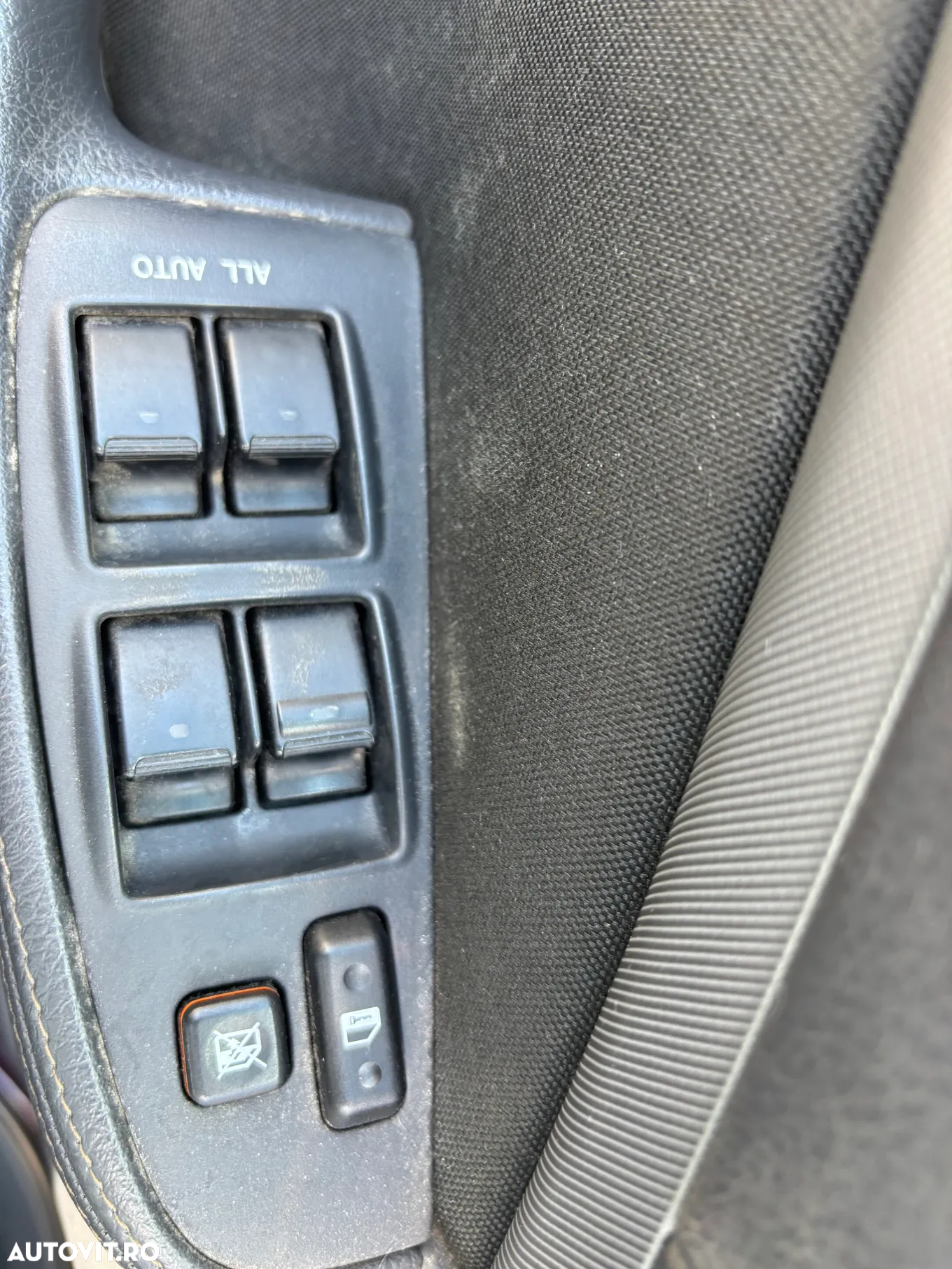 Toyota Avensis 1.8 Comfort - 8
