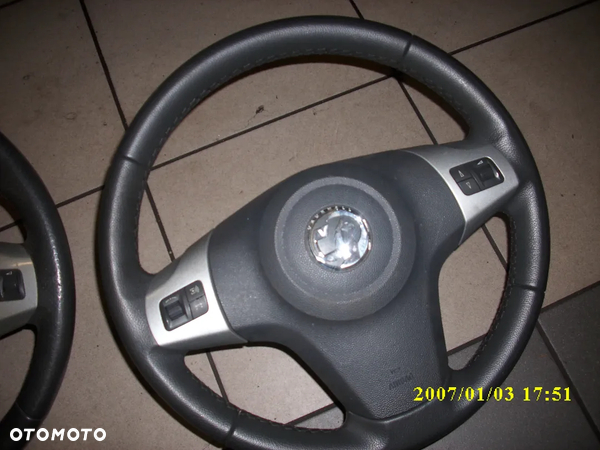 OPEL CORSA D MERIVA B KIEROWNICA