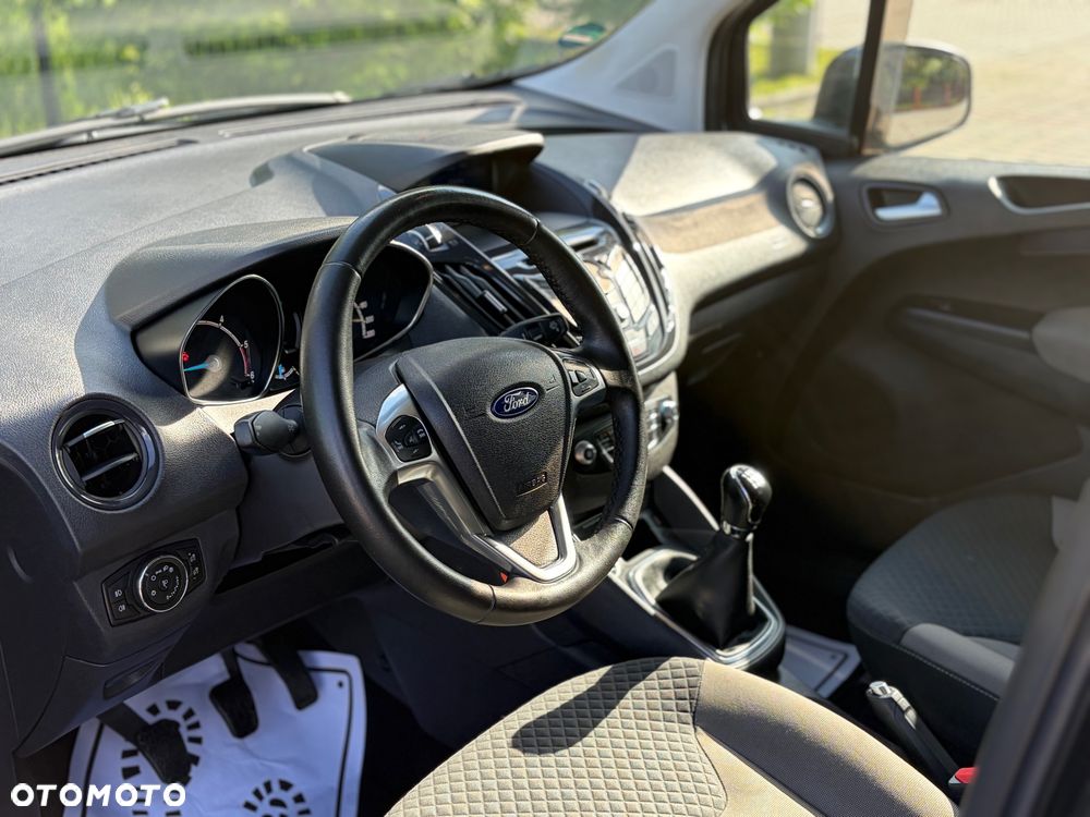 Ford Tourneo Courier 1.5 TDCi Ambiente - 11