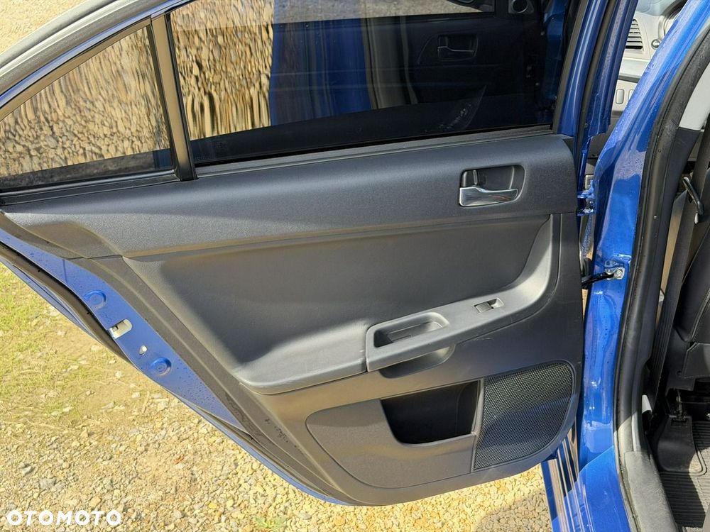 Mitsubishi Lancer - 16