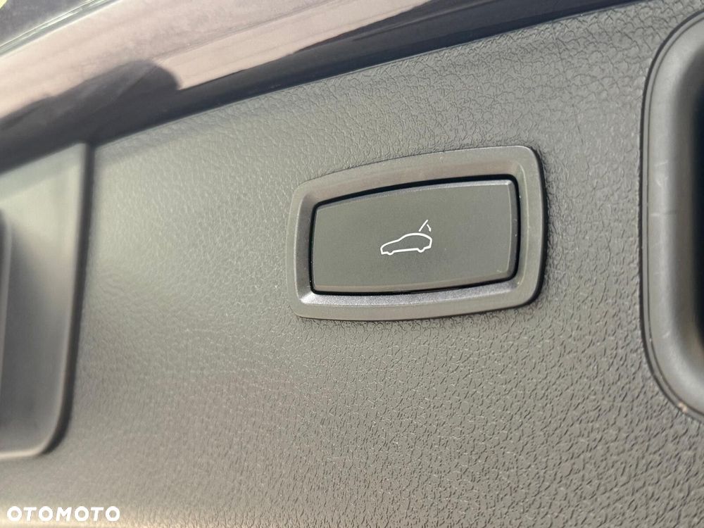 Porsche Macan Standard - 24