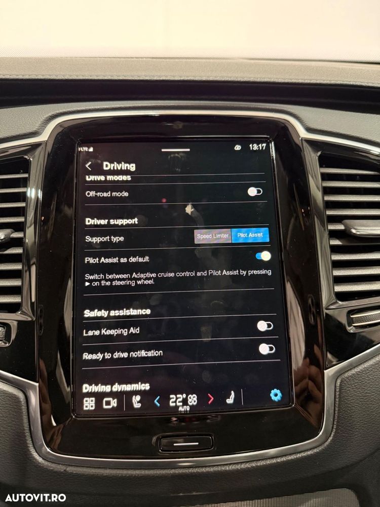 Volvo XC 90 B5 D AWD Plus Bright - 11