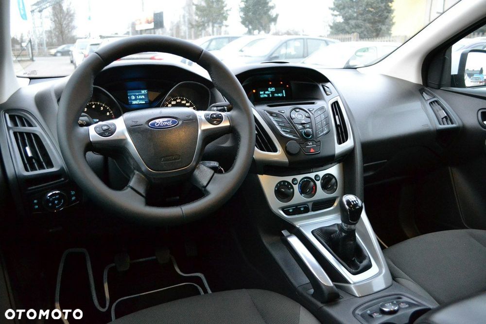 Ford Focus 1.6 Edition - 6
