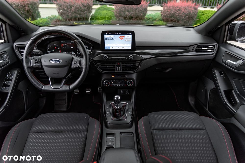 Ford Focus 1.0 EcoBoost Start-Stopp-System ST-LINE - 29