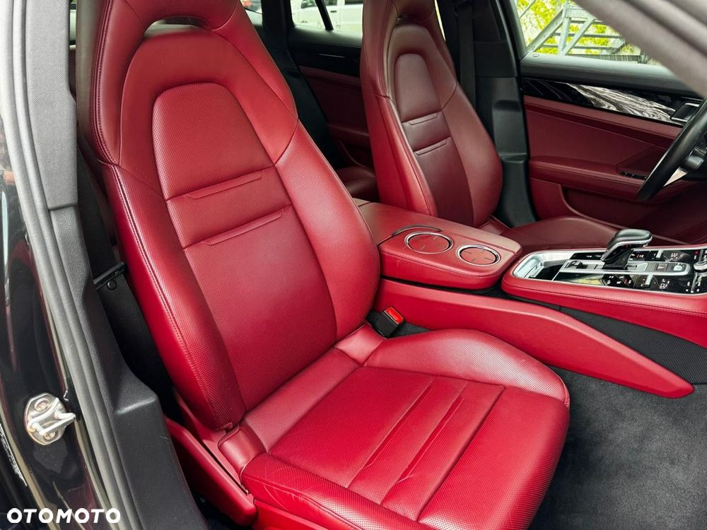 Porsche Panamera 4S Executive - 9