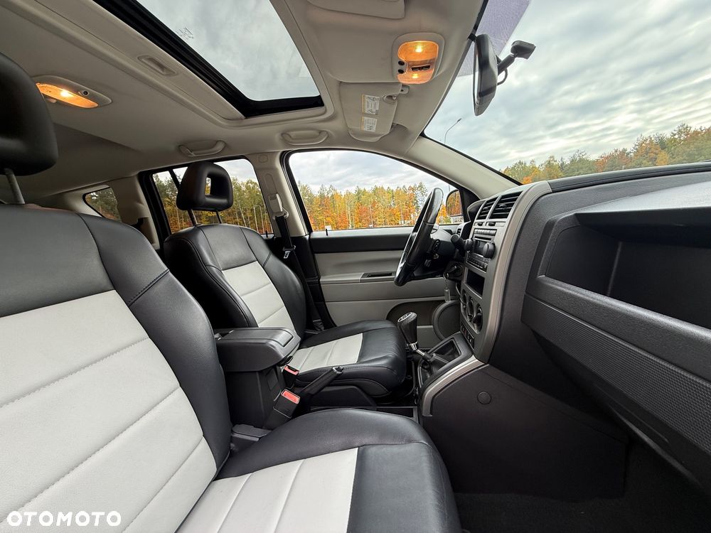 Jeep Compass - 31