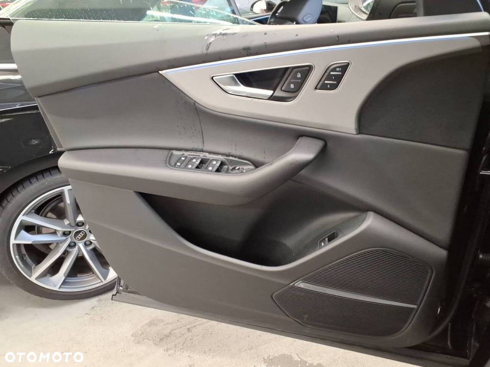 Audi Q8 - 5