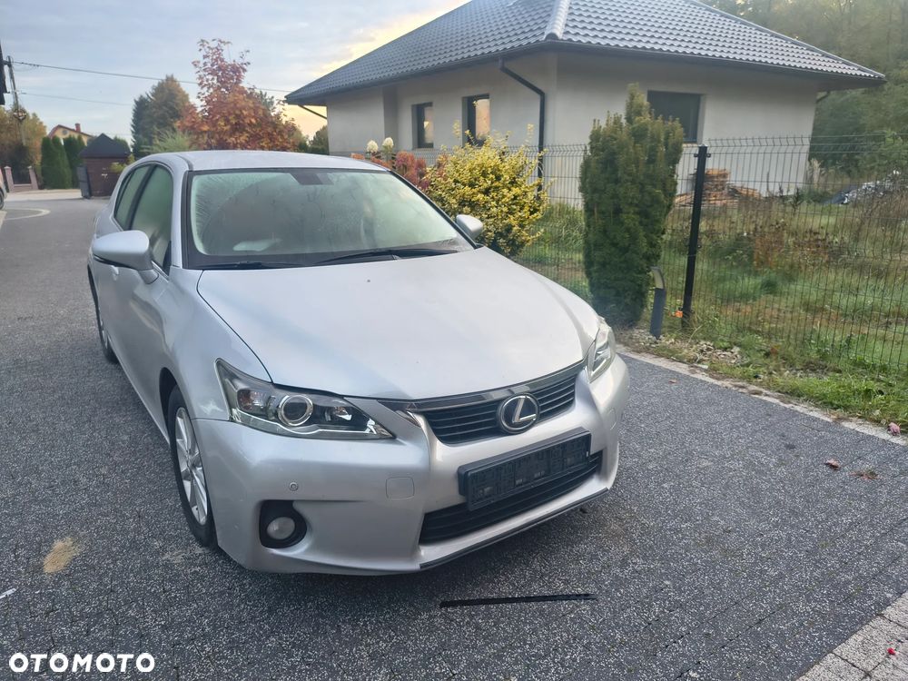 Lexus CT - 1