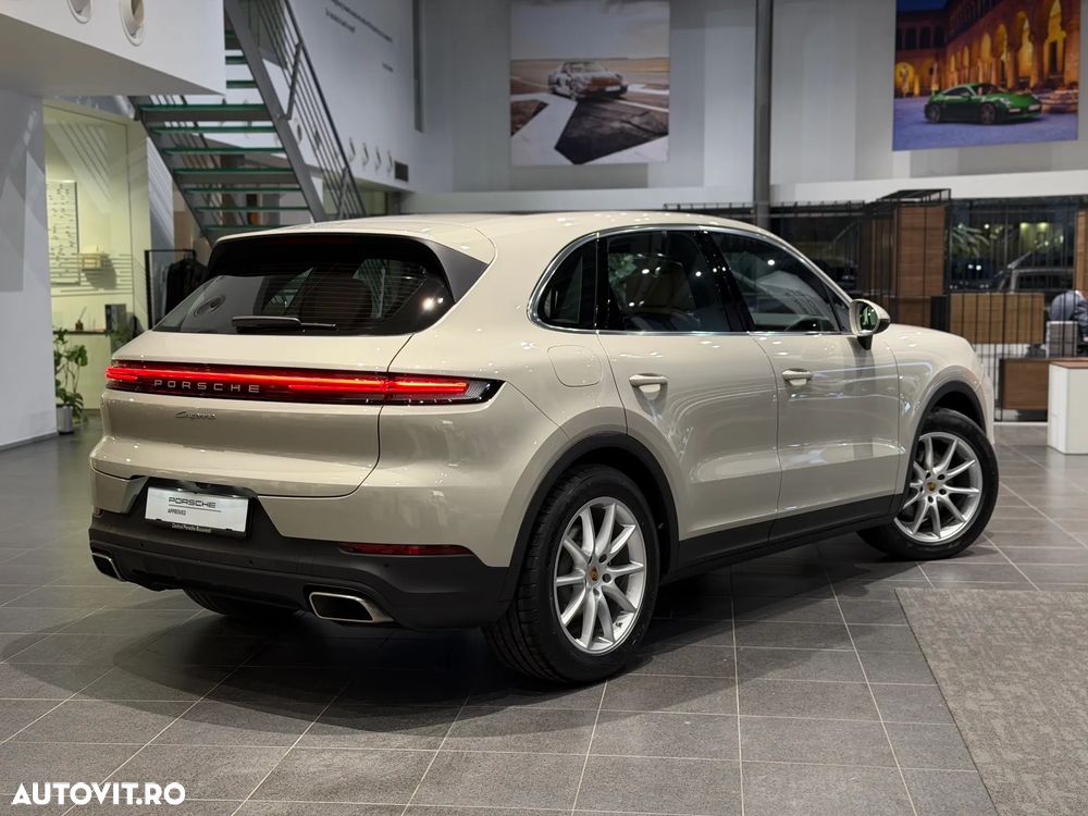 Porsche Cayenne Standard - 4