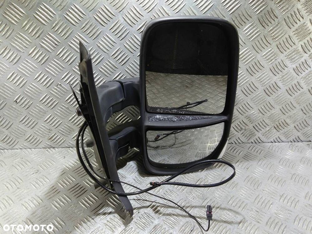 LUSTERKO PRAWE IVECO DAILY - 1