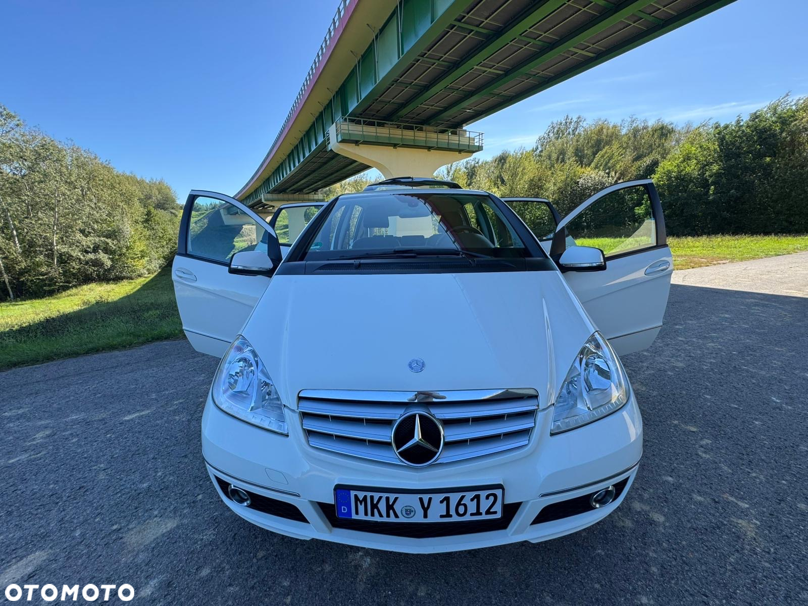 Mercedes-Benz Klasa A 160 BlueEFFICIENCY Special Edition - 15