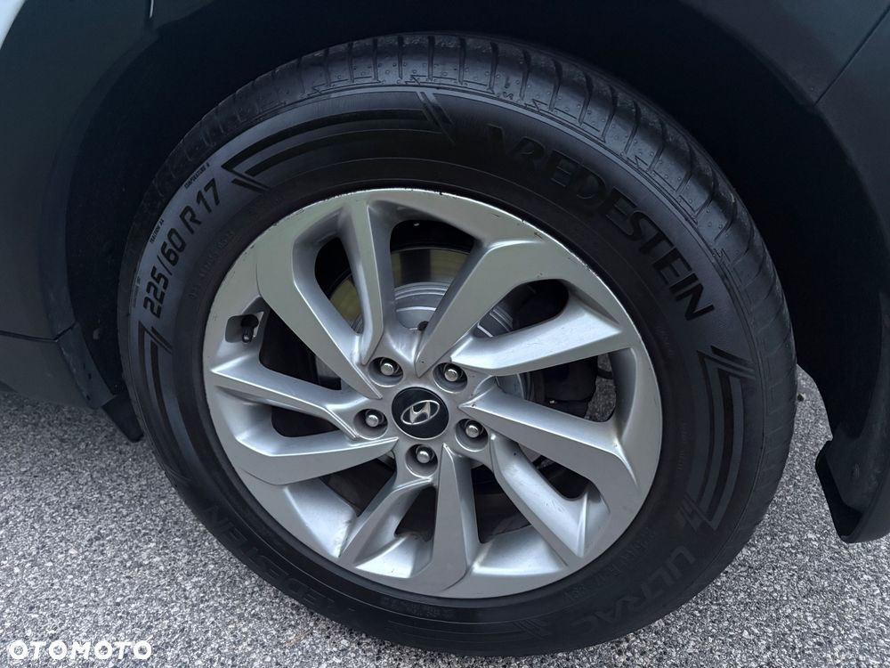 Hyundai Tucson 1.7 CRDI BlueDrive Comfort 2WD - 22