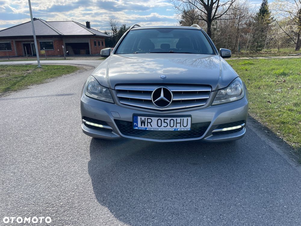 Mercedes-Benz Klasa C 180 BlueEFFICIENCY 7G-TRONIC Avantgarde - 3