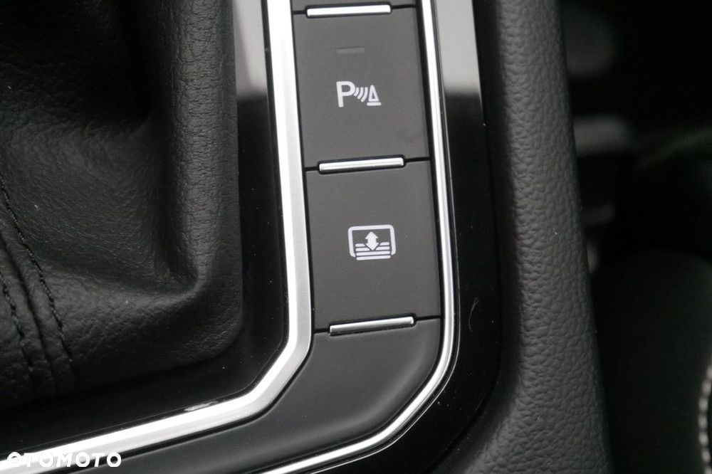 Volkswagen Passat 2.0 TSI Elegance DSG - 23