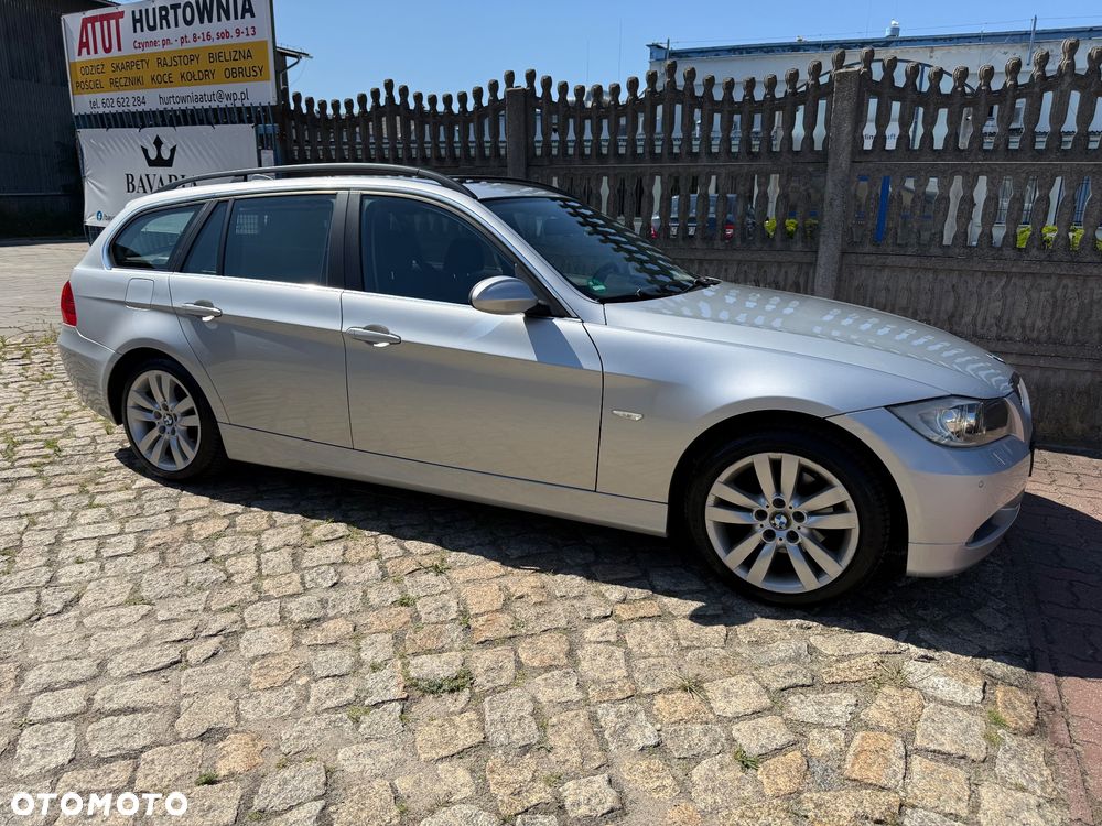 BMW Seria 3 325i - 7