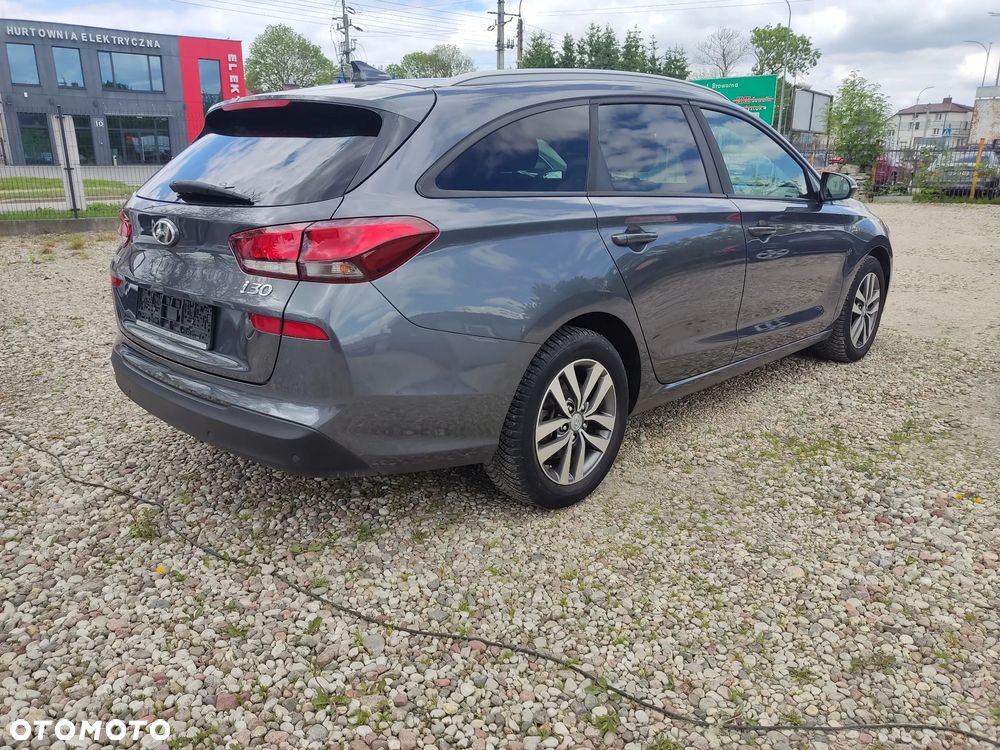 Hyundai i30 blue Kombi 1.4 Style - 5