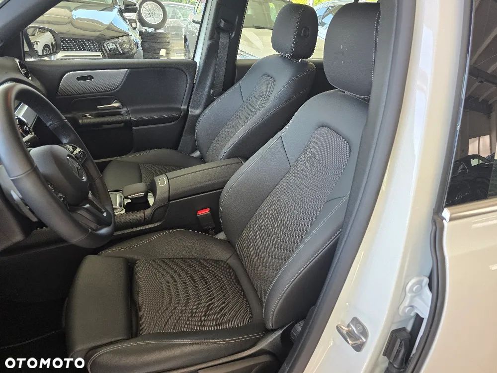 Mercedes-Benz GLB 200 4-Matic Style 8G-DCT - 7