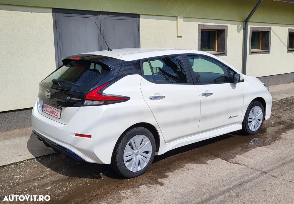 Nissan LEAF 40 kWh N-Connecta - 8