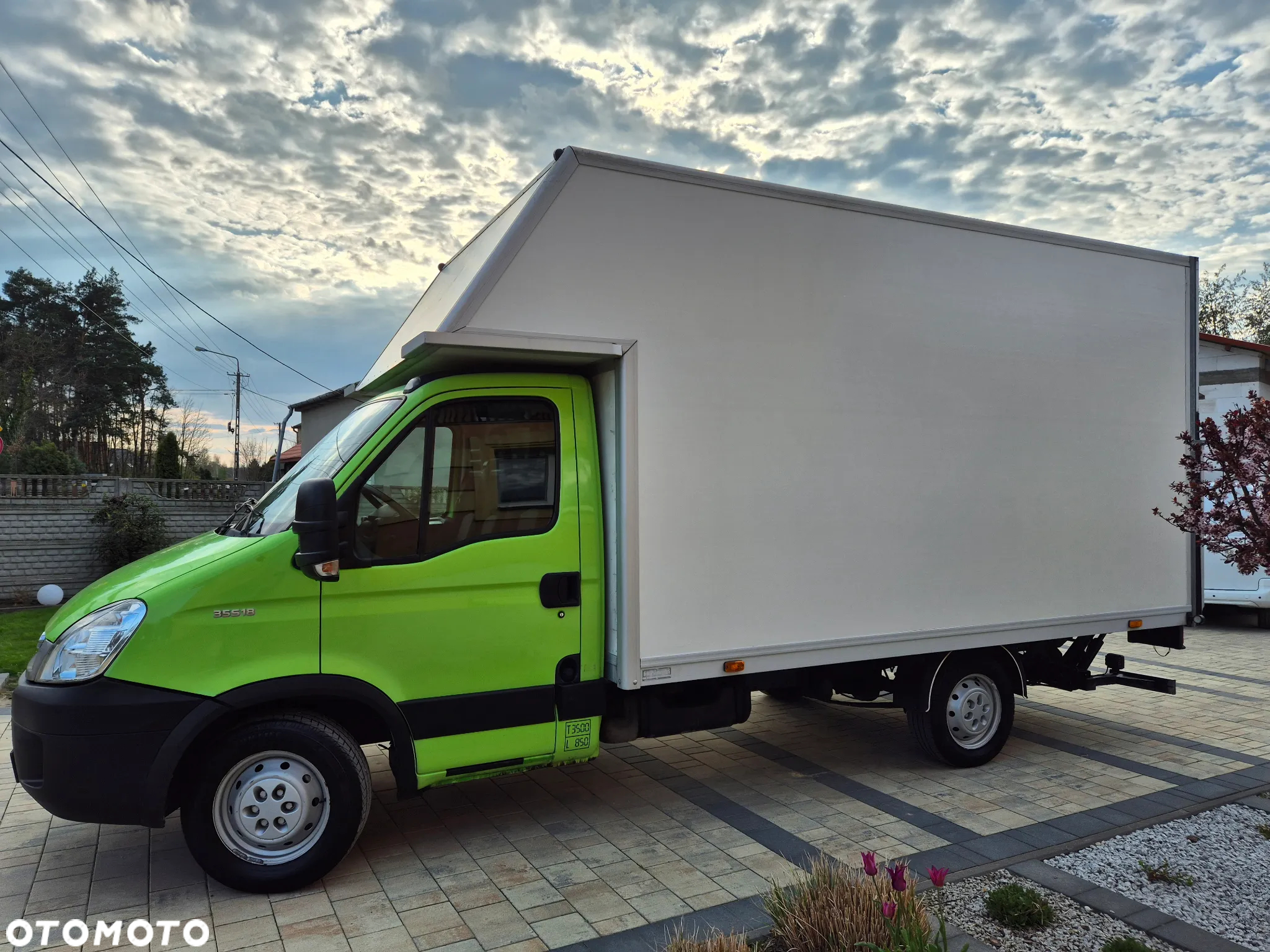 Iveco DAILY 35S18 KONTENER 4.20 WINDA KLIMA - 2