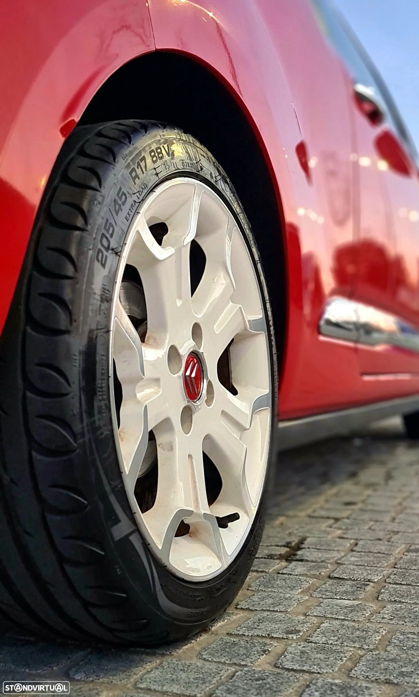 Citroën DS3 1.6 e-HDi So Chic - 5