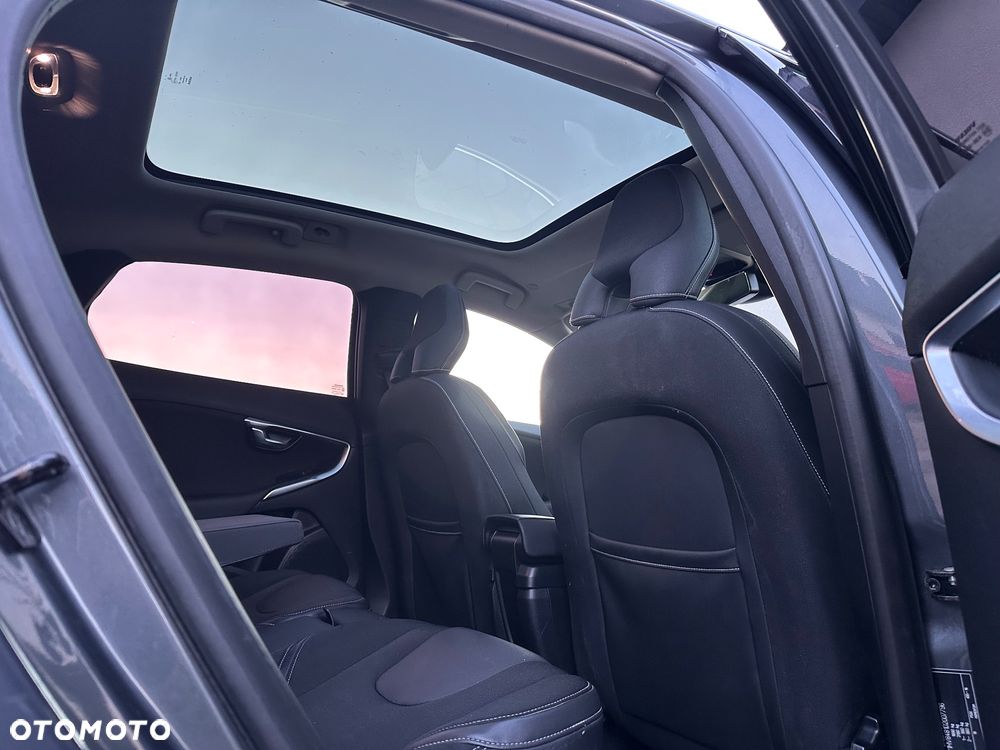Volvo V40 D2 Momentum - 12