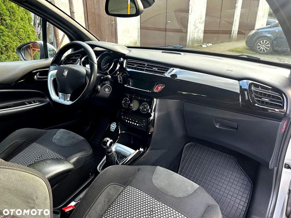 Citroën DS3 1.6 HDi SoChic - 6