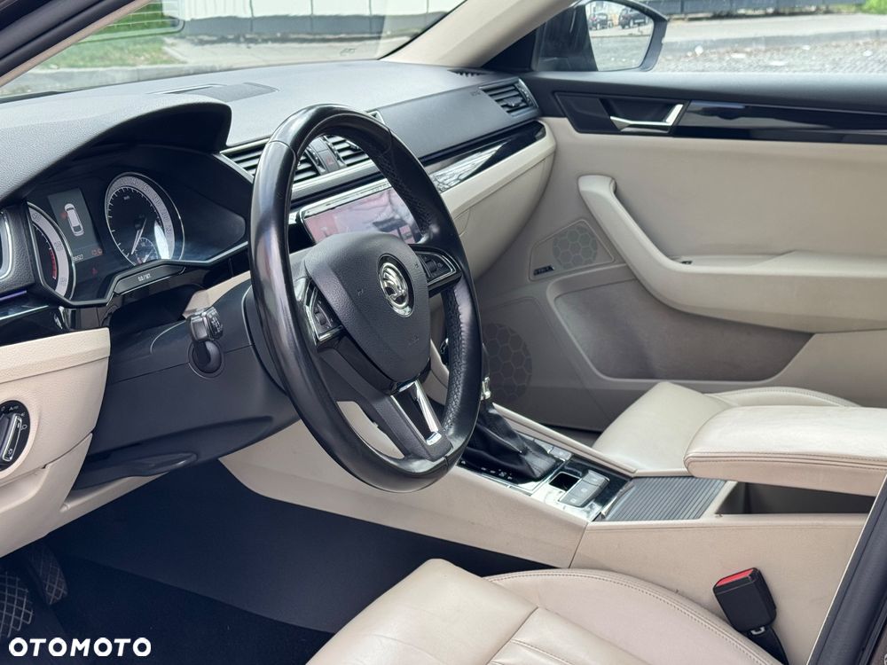Skoda Superb 2.0 TDI 4x4 L&K DSG - 22