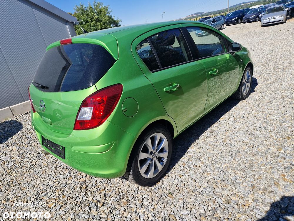 Opel Corsa 1.4 16V 150 Jahre - 8