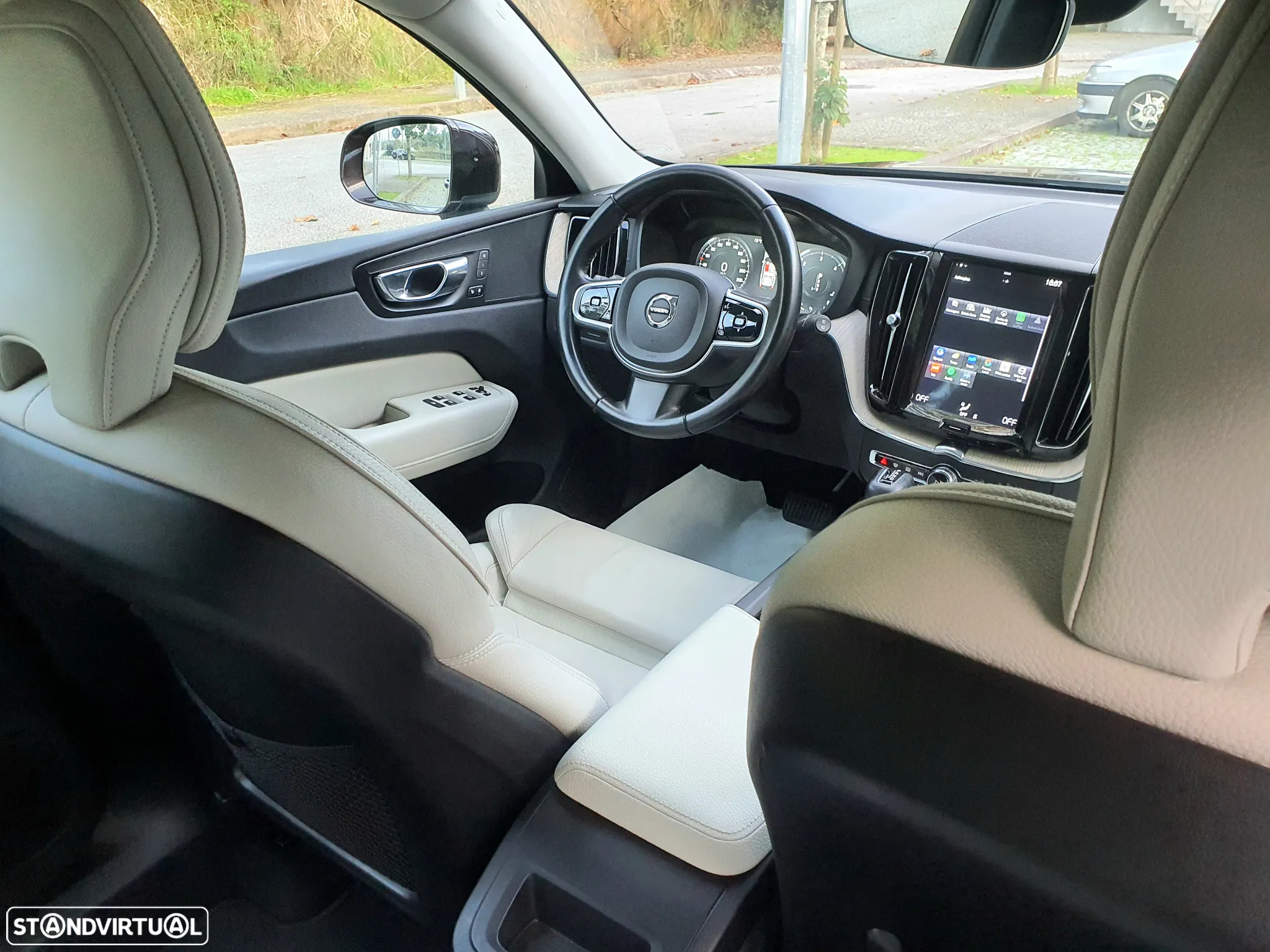 Volvo XC 60 2.0 D4 Inscription AWD Geartronic - 27