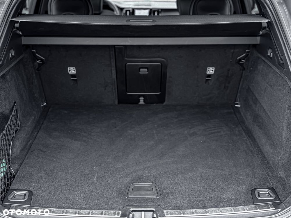 Volvo XC 60 B4 D Ultimate Dark - 32