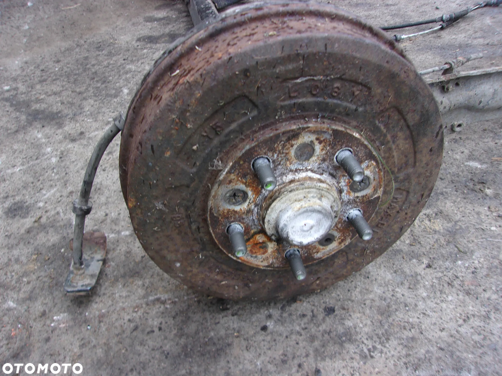 Mazda MPV 99-06  Belka tylna tył na bembny na przyczepke - 4