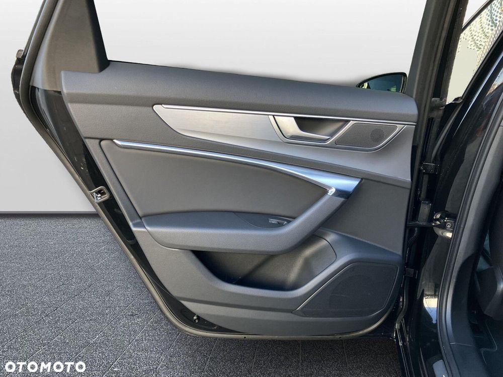Audi A6 Avant - 32