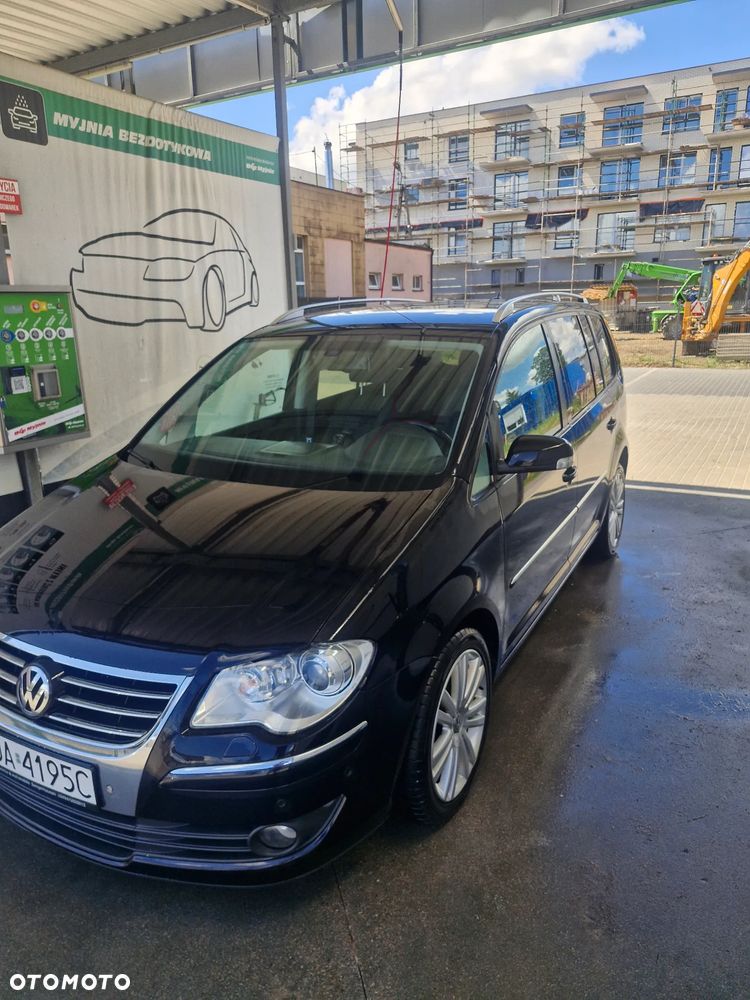 Volkswagen Touran 2.0 TDI DPF Highline DSG - 20