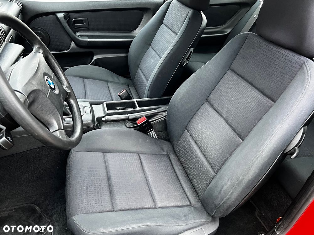BMW Seria 3 316i - 26