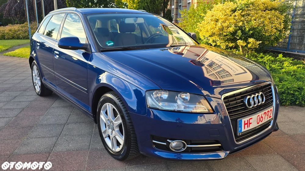 Audi A3 Sportback - 1