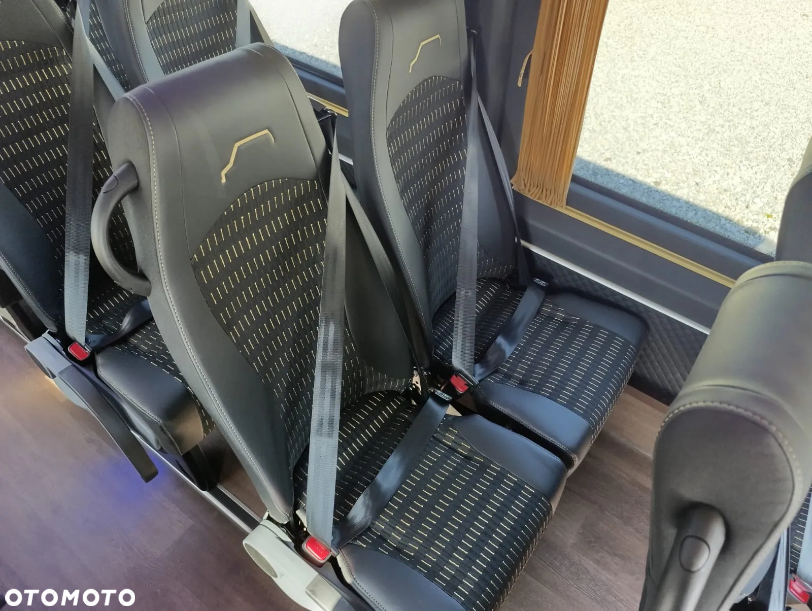 Mercedes-Benz Sprinter 519 - 19