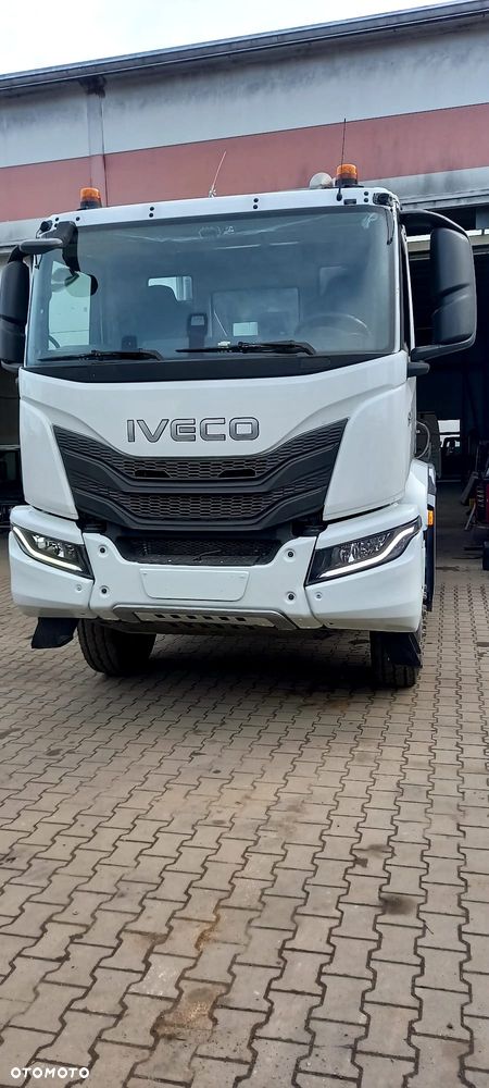 Iveco AD410TB  8x4 - 3