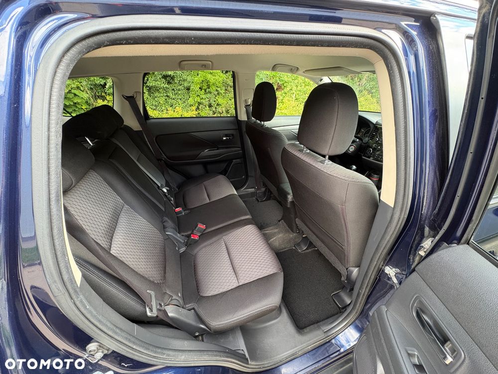 Mitsubishi Outlander 2.2 DID Intense + 4WD - 7