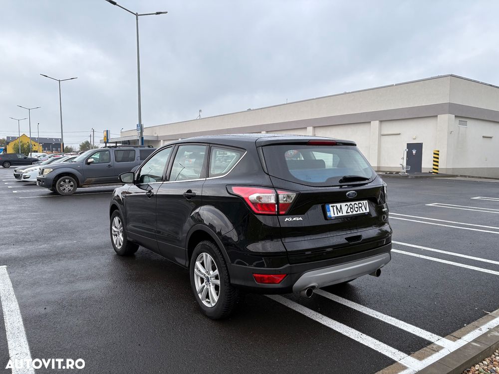 Ford Kuga - 4