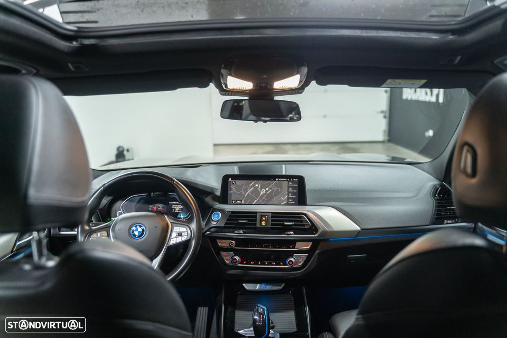 BMW iX3 Inspiring - 21