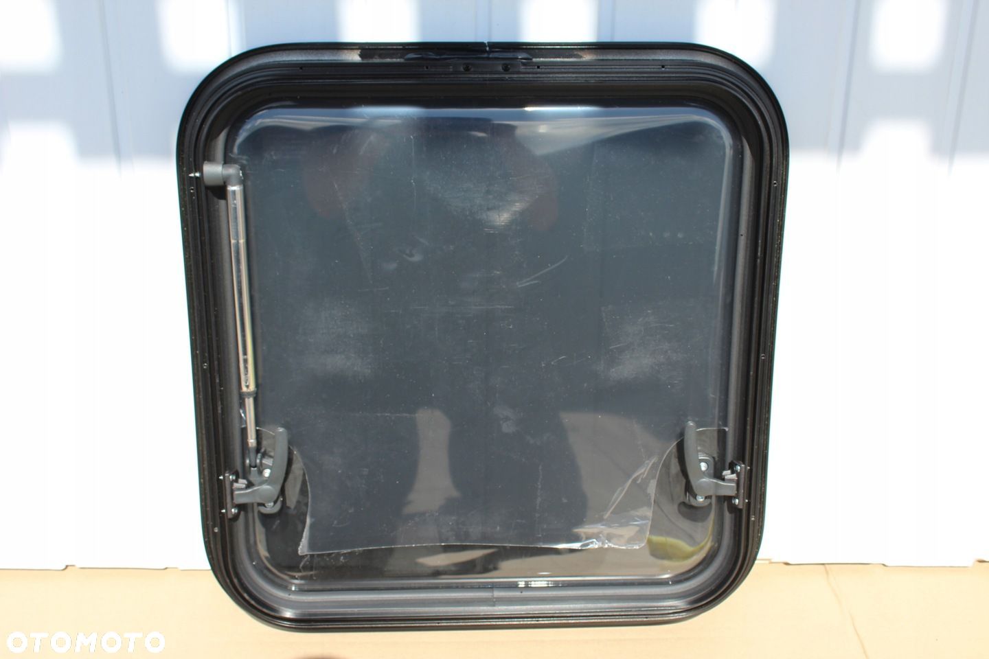 OKNO UCHYLNE DO KAMPERA DOMETIC S7P 490x500 ADP7M20490X0500 - 1