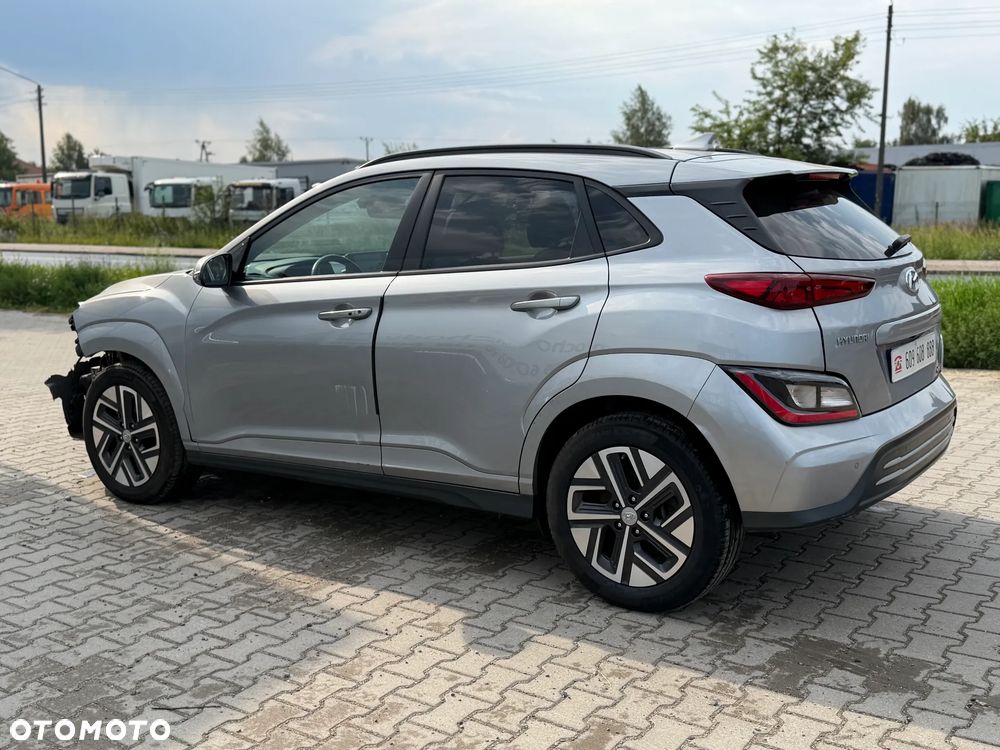 Hyundai Kona - 8