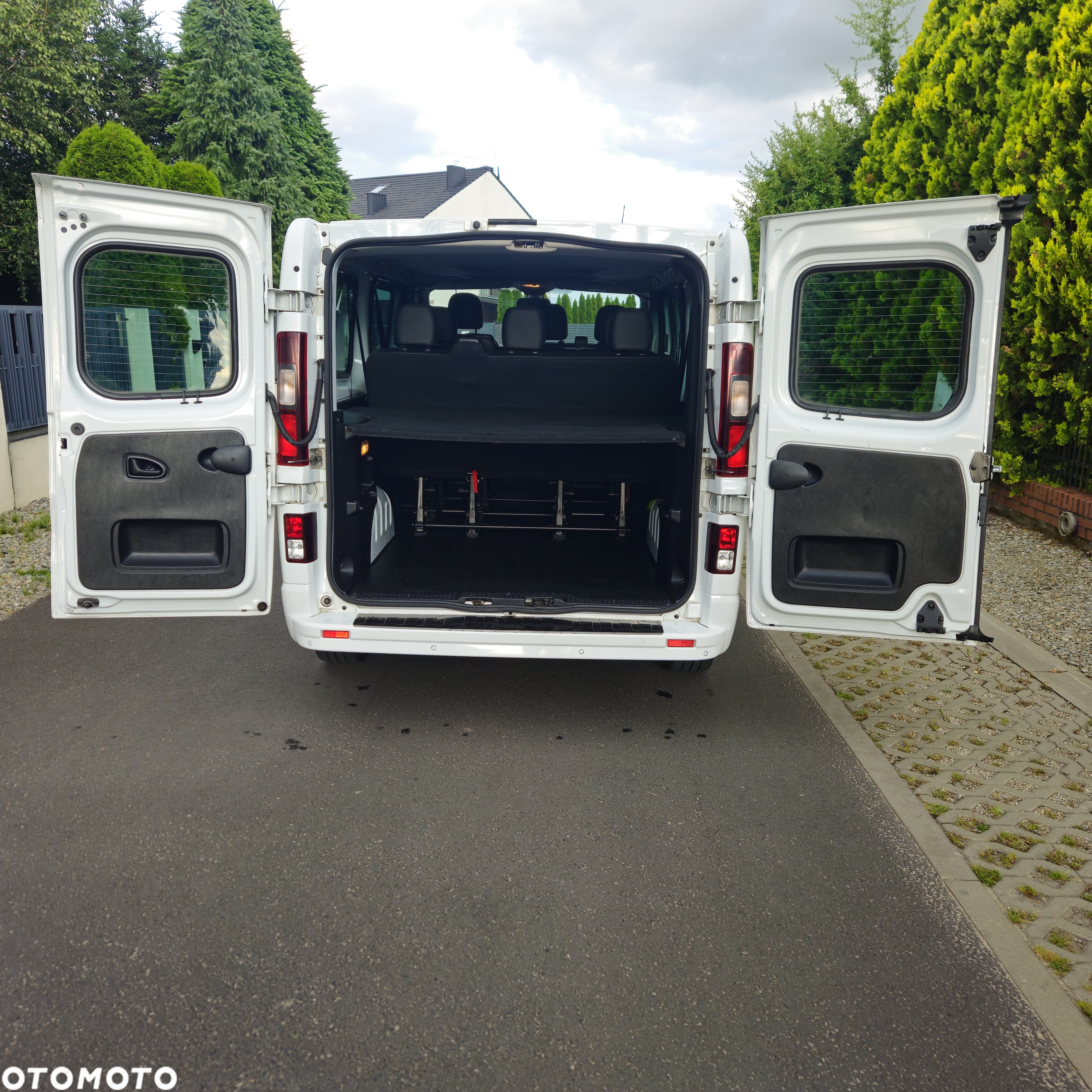 Opel Vivaro L2H1 2,9t Edition - 15