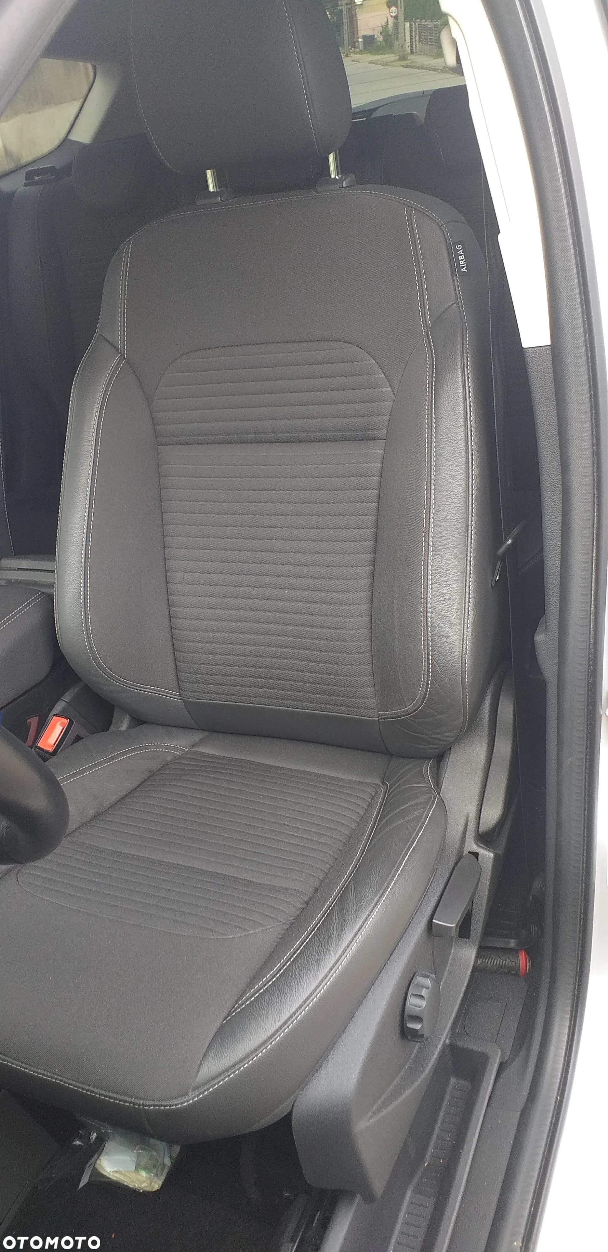 Ford Kuga 1.5 EcoBoost FWD Titanium ASS MMT6 - 9