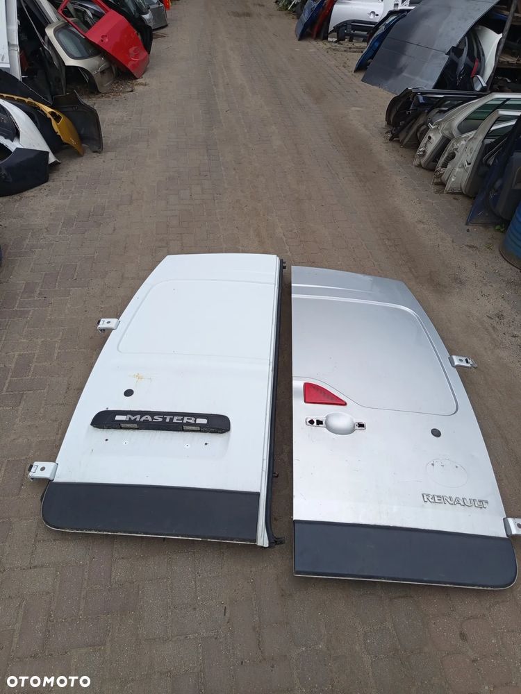 RENAULT MASTER MOVANO NV400 10-25  DRZWI LEWE TYLNE WYSOKOŚĆ 200cm - 1