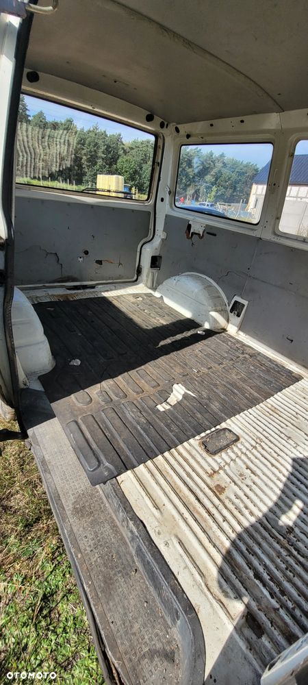 Volkswagen Transporter - 17